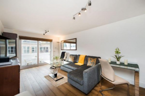 Views For Days - Fitzrovia - by Frankie Says
